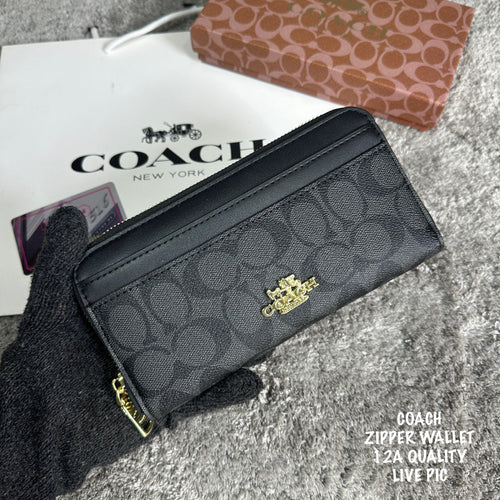 Coach Zipper Wallet