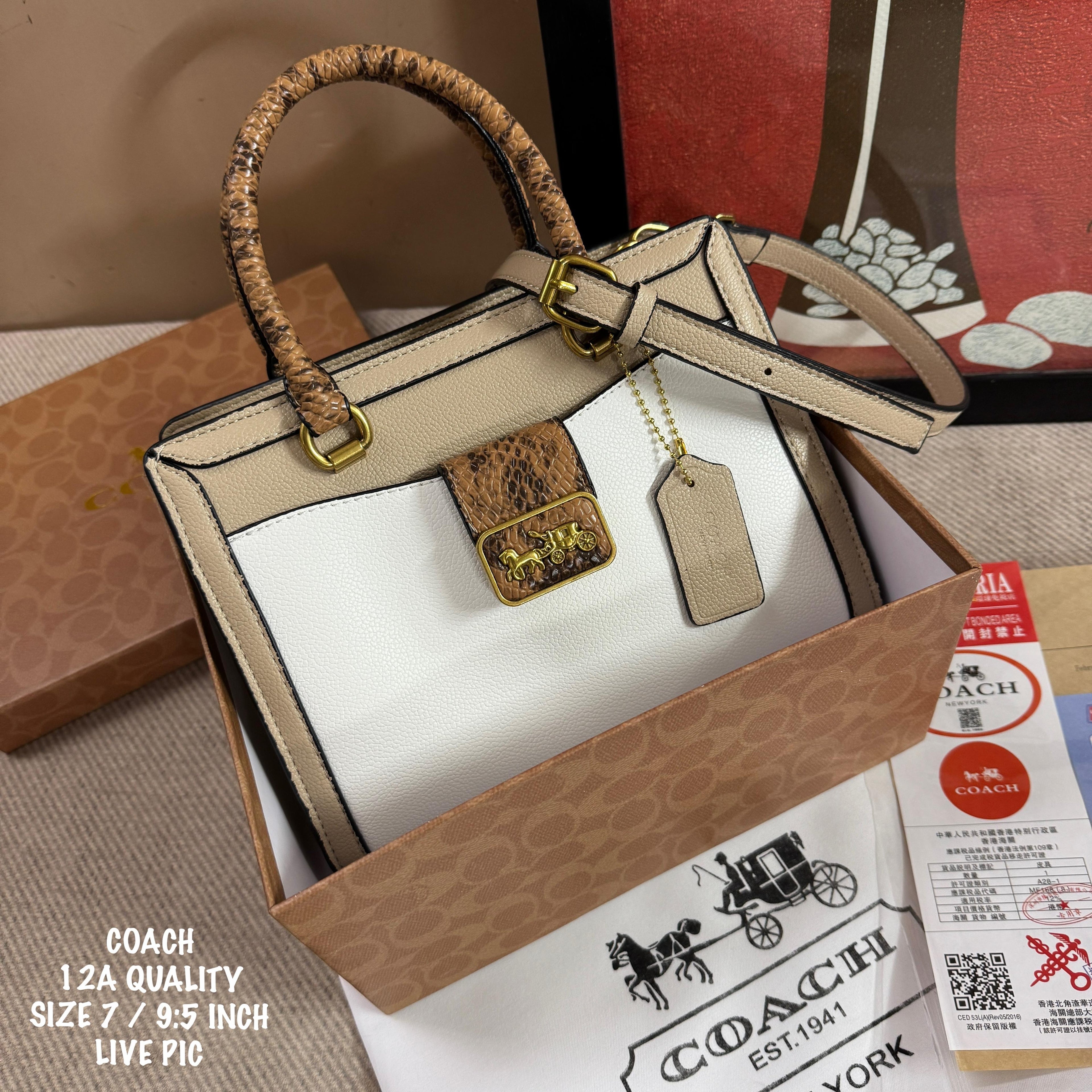Coach Grace Carryall In Signature