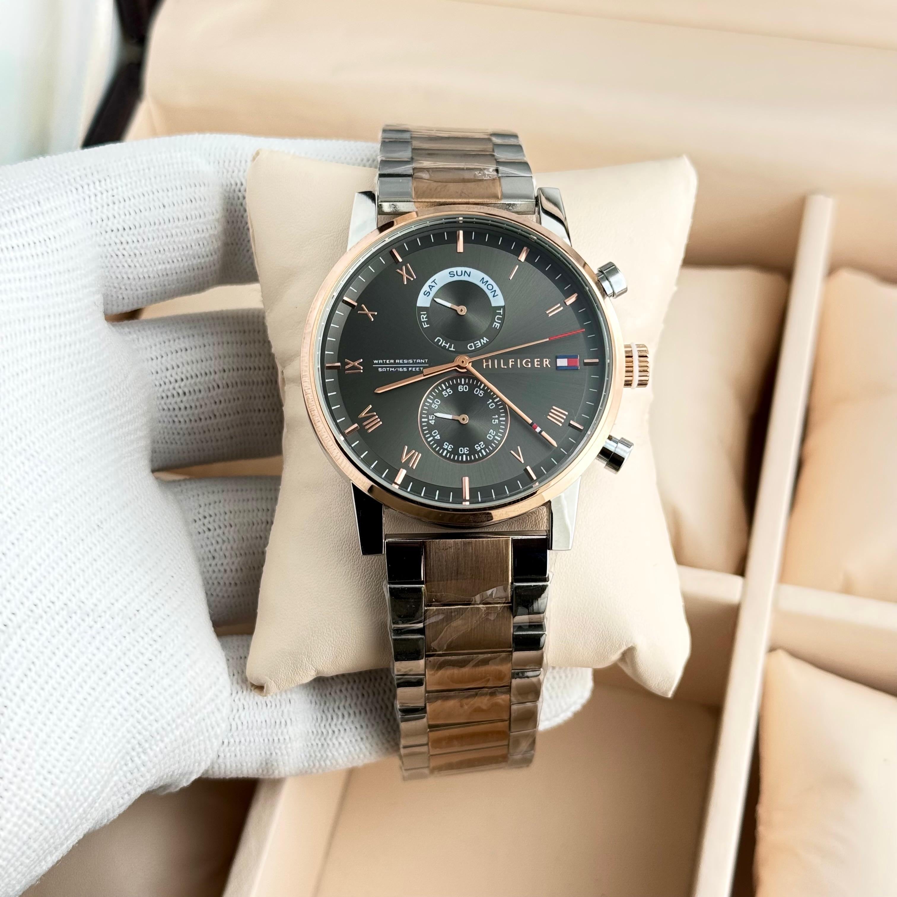 Tommy Hilfiger Multifunction