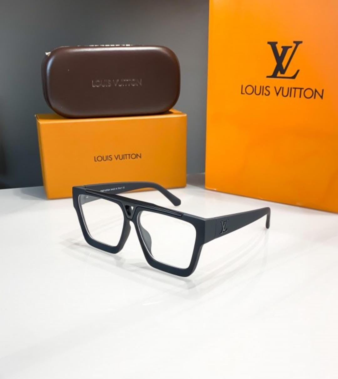 Louis Vuitton Frame
