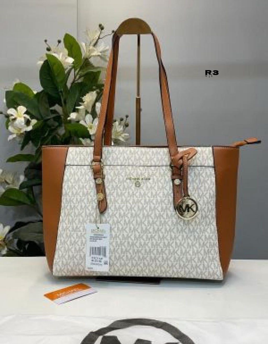 Michael Kors Voyager