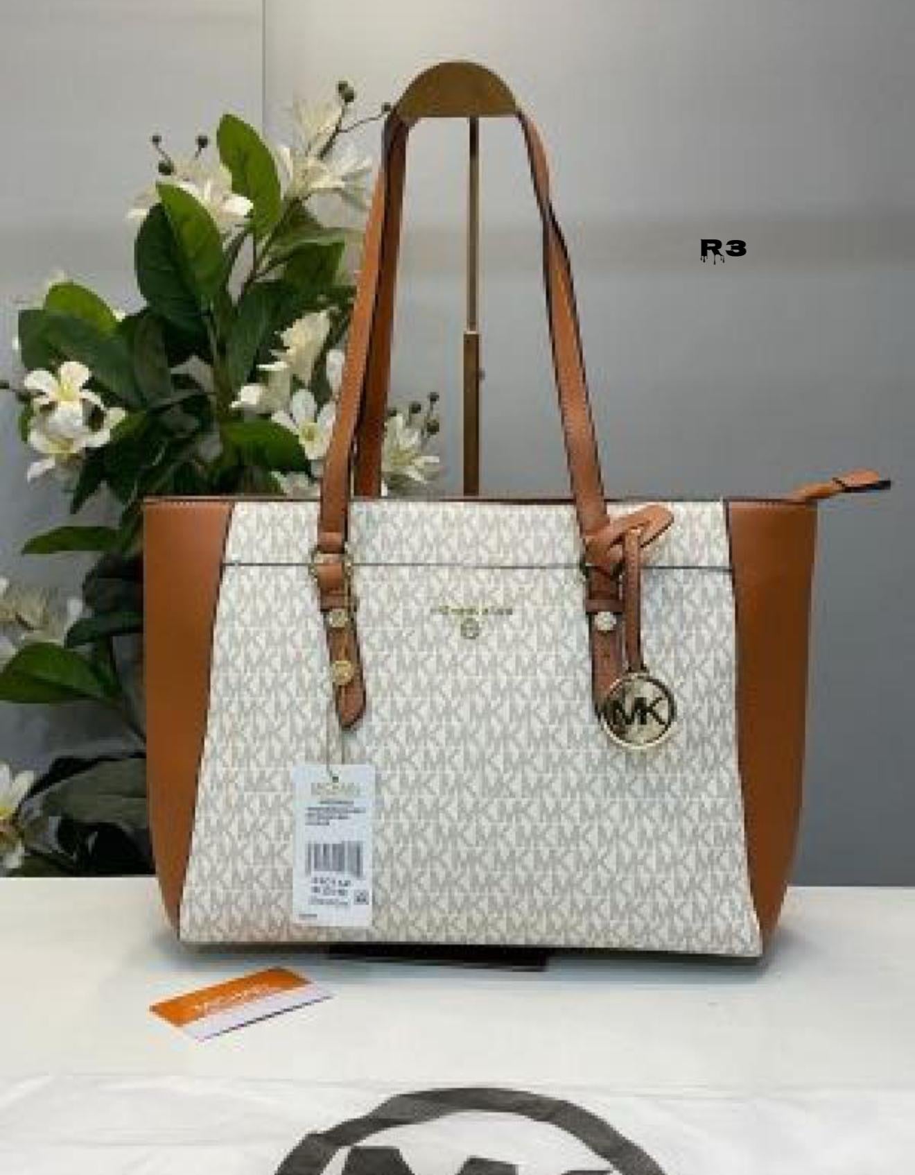 Michael Kors Voyager