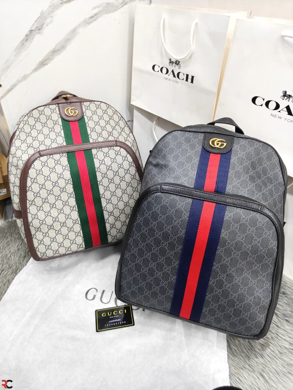 Gucci GG Supreme Ophidia Medium Backpack