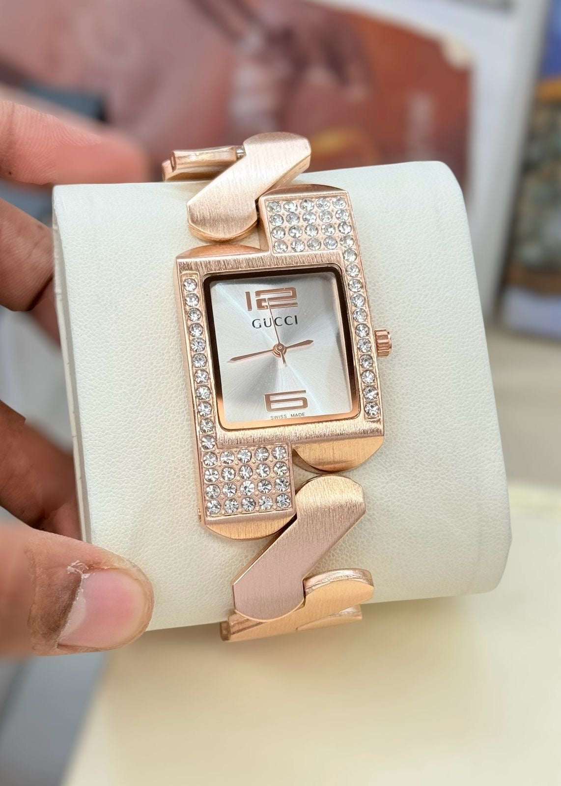 Gucci Twirl Collection