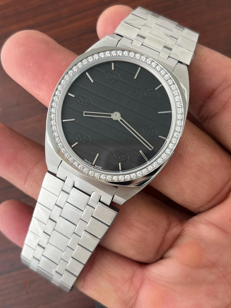 Gucci 25H Diamond Bezel Series