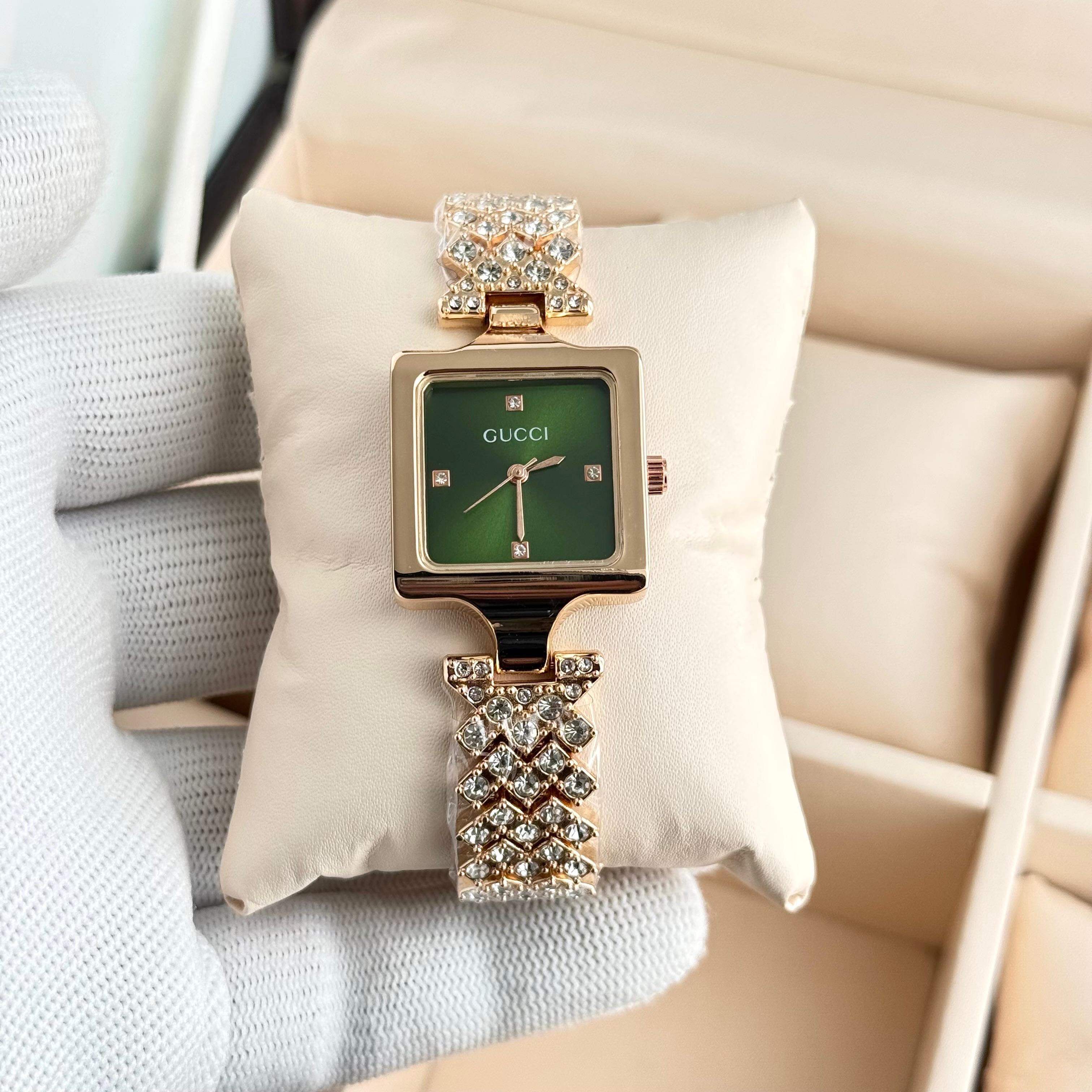 Gucci Diamond Strap