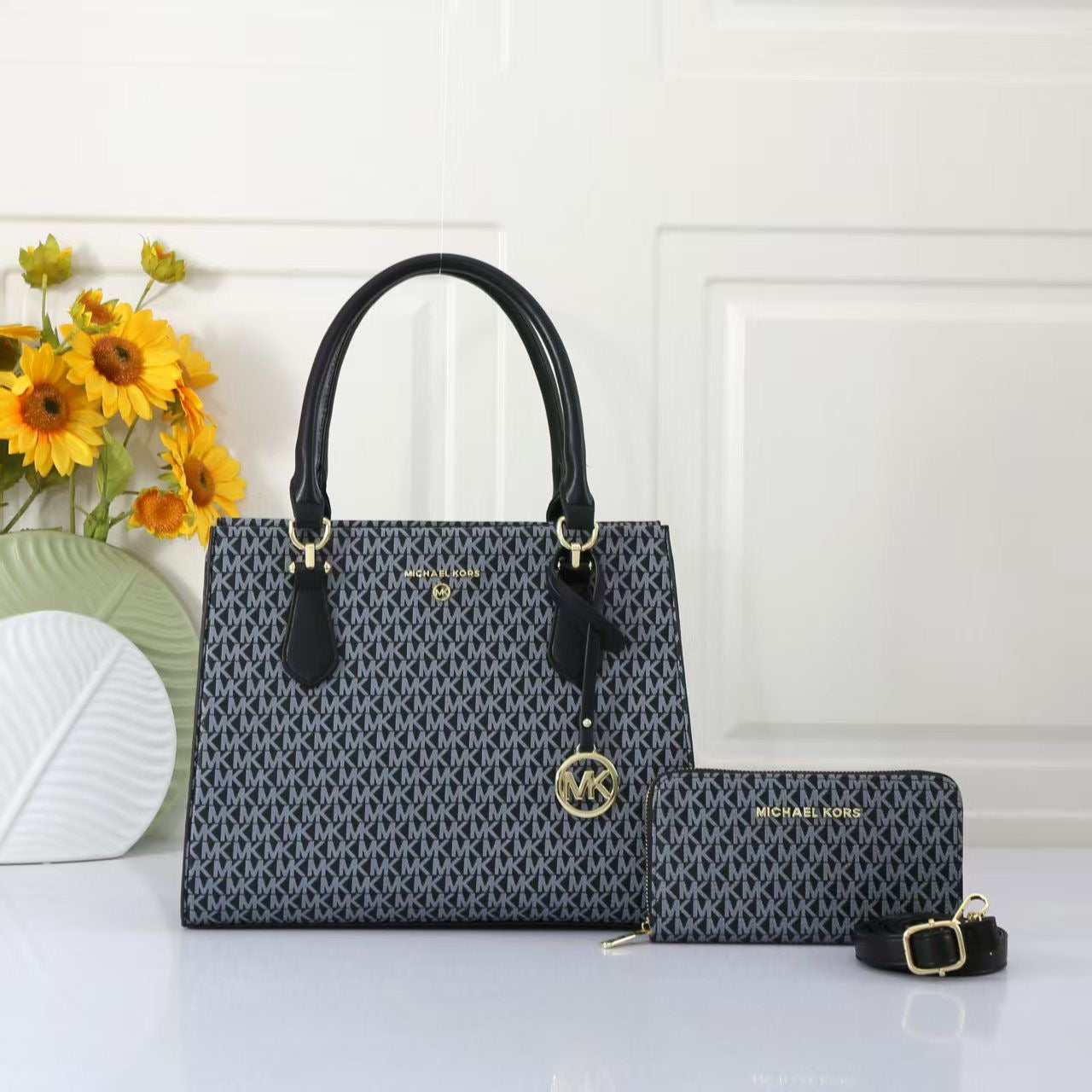 Michael Kors 2Piece Set