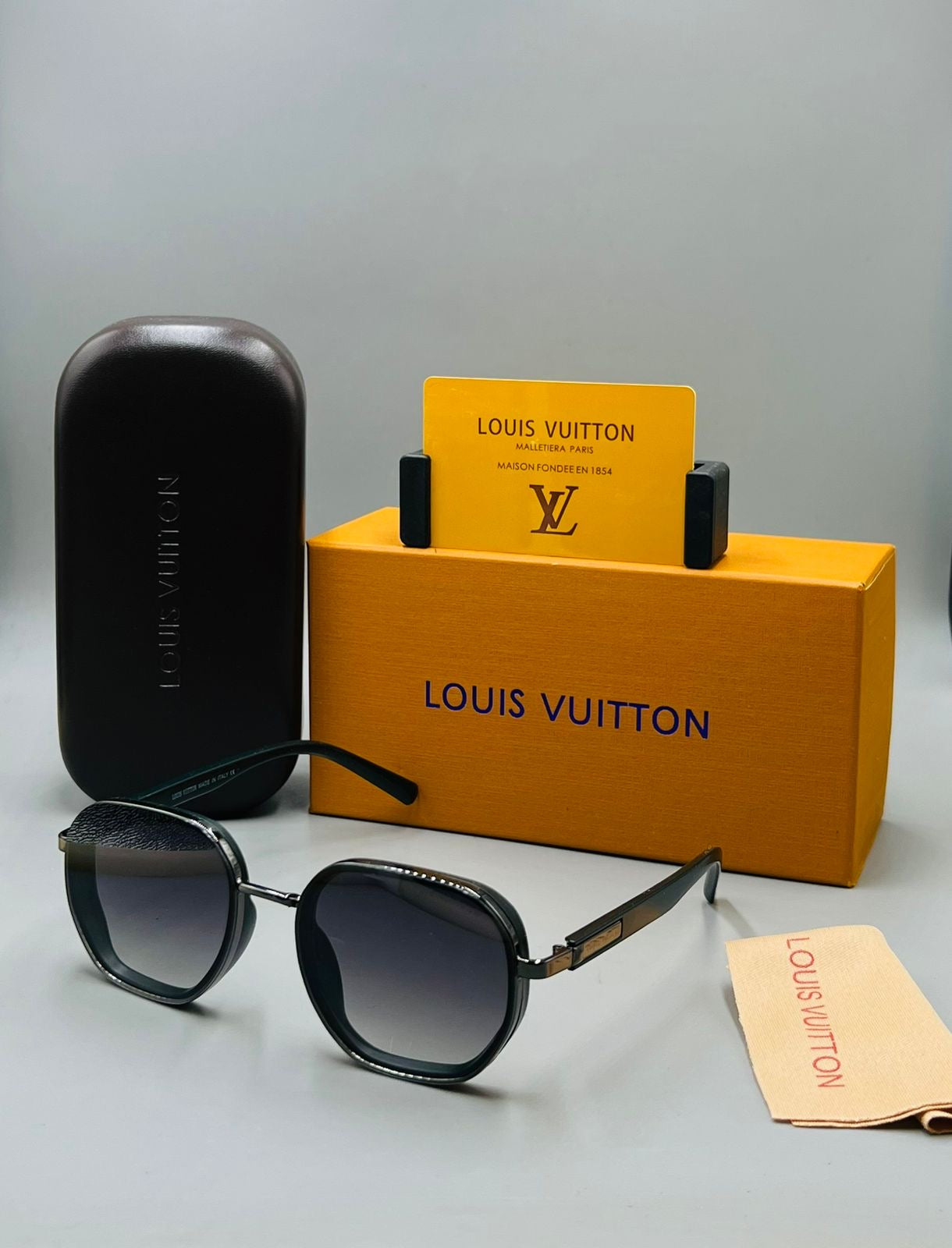 Louis Vuitton Unisex Sunglasses