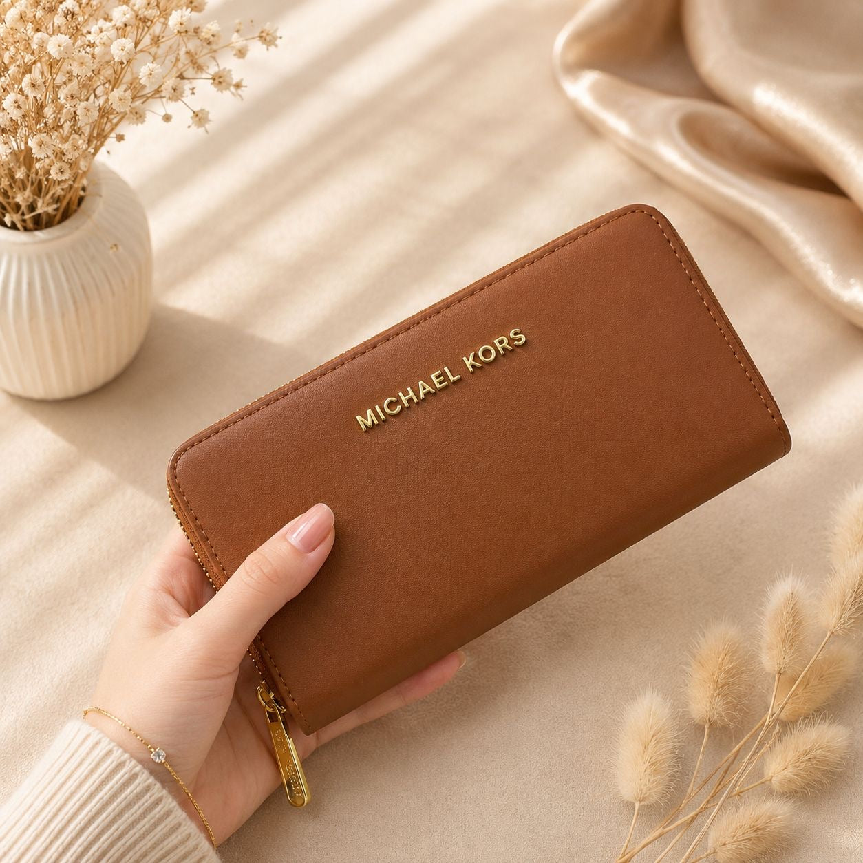 Michael Kors Zipper Wallet