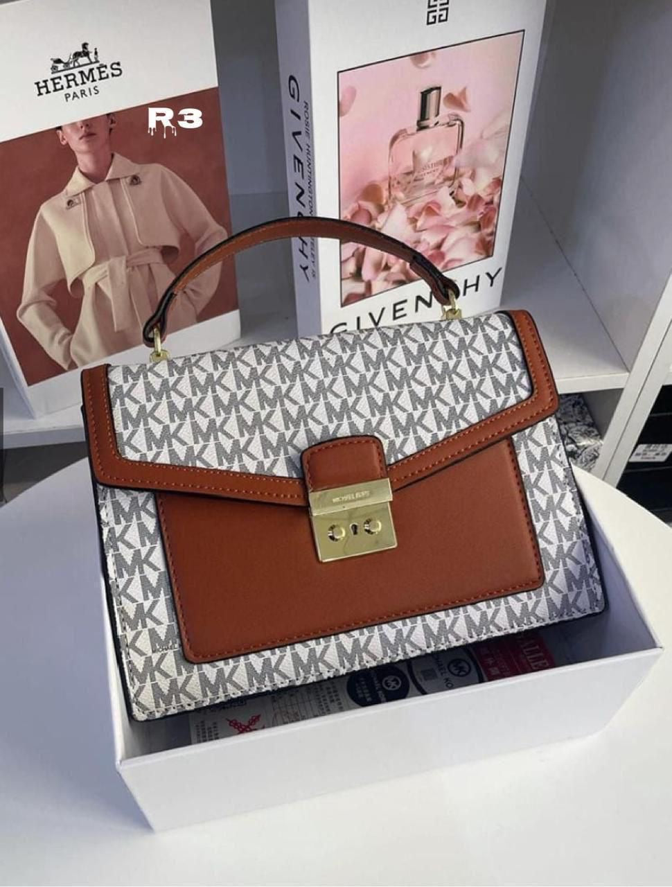 Michael Kors Kinsley Signature Sling Bag