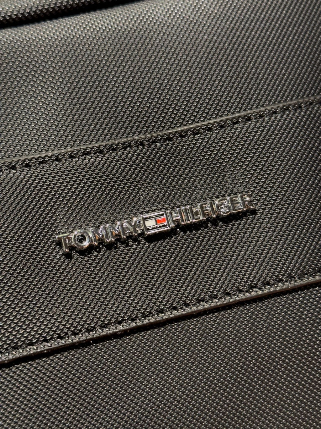 Tommy Hilfiger Crossbody Bag