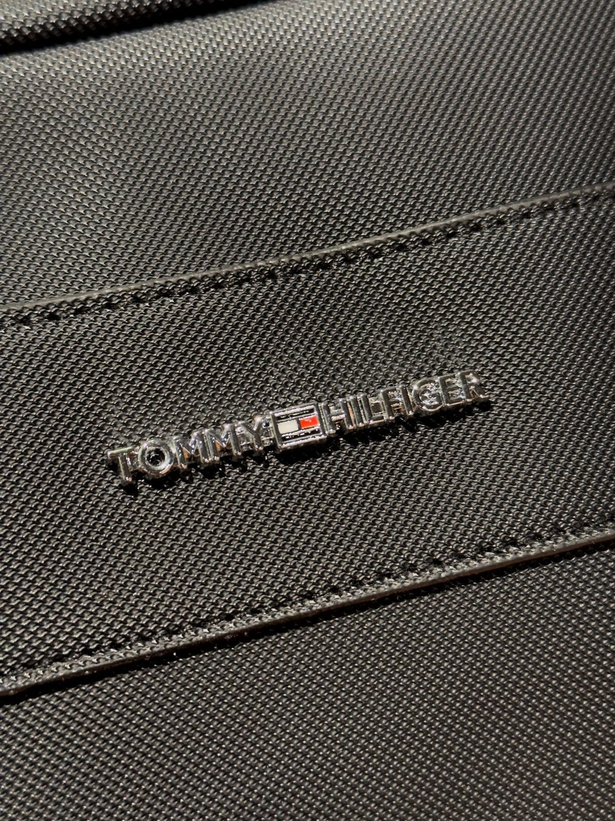 Tommy Hilfiger Crossbody Bag