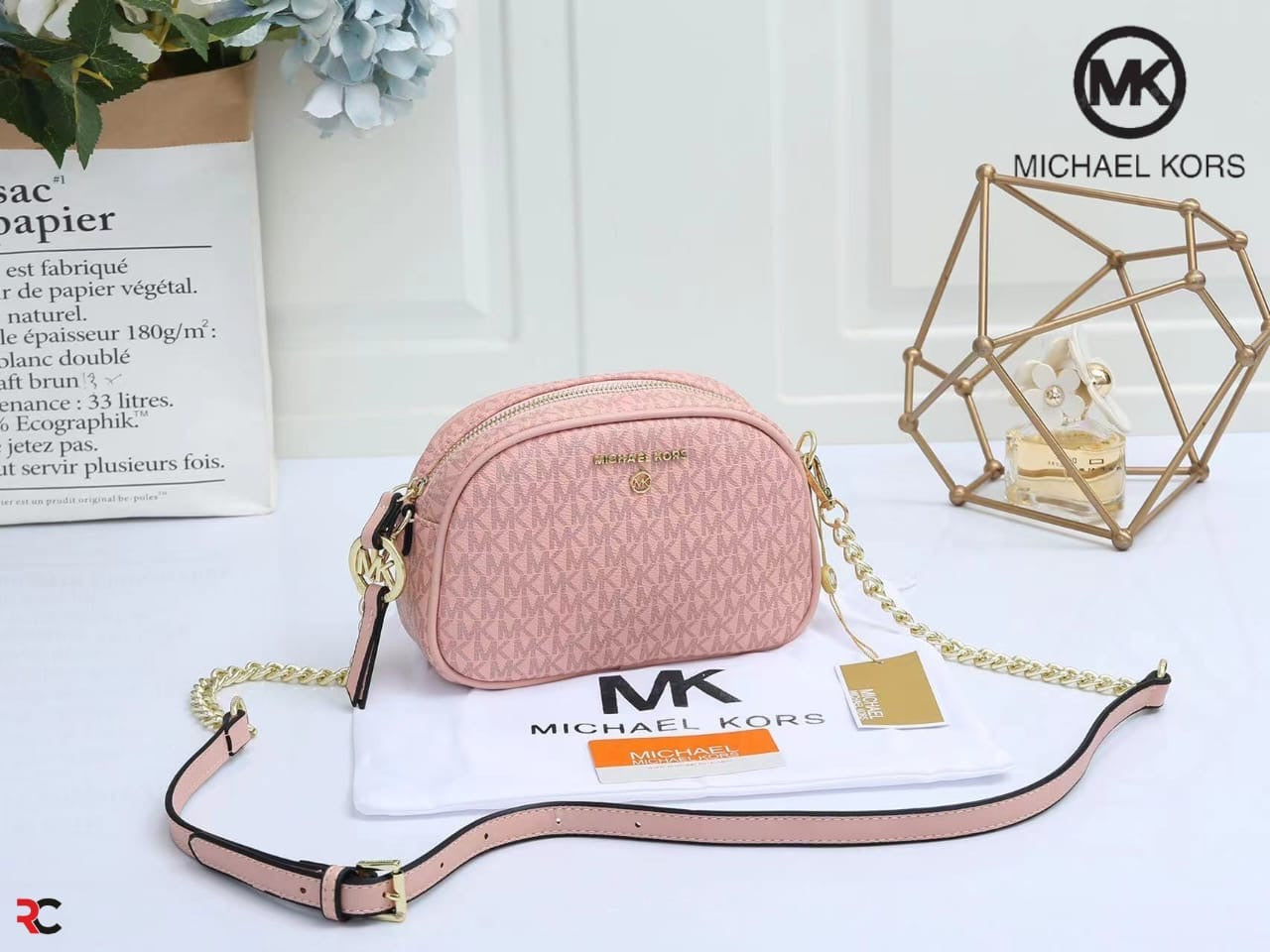 Michael Kors Jet Set Charm Oval Camera Bag