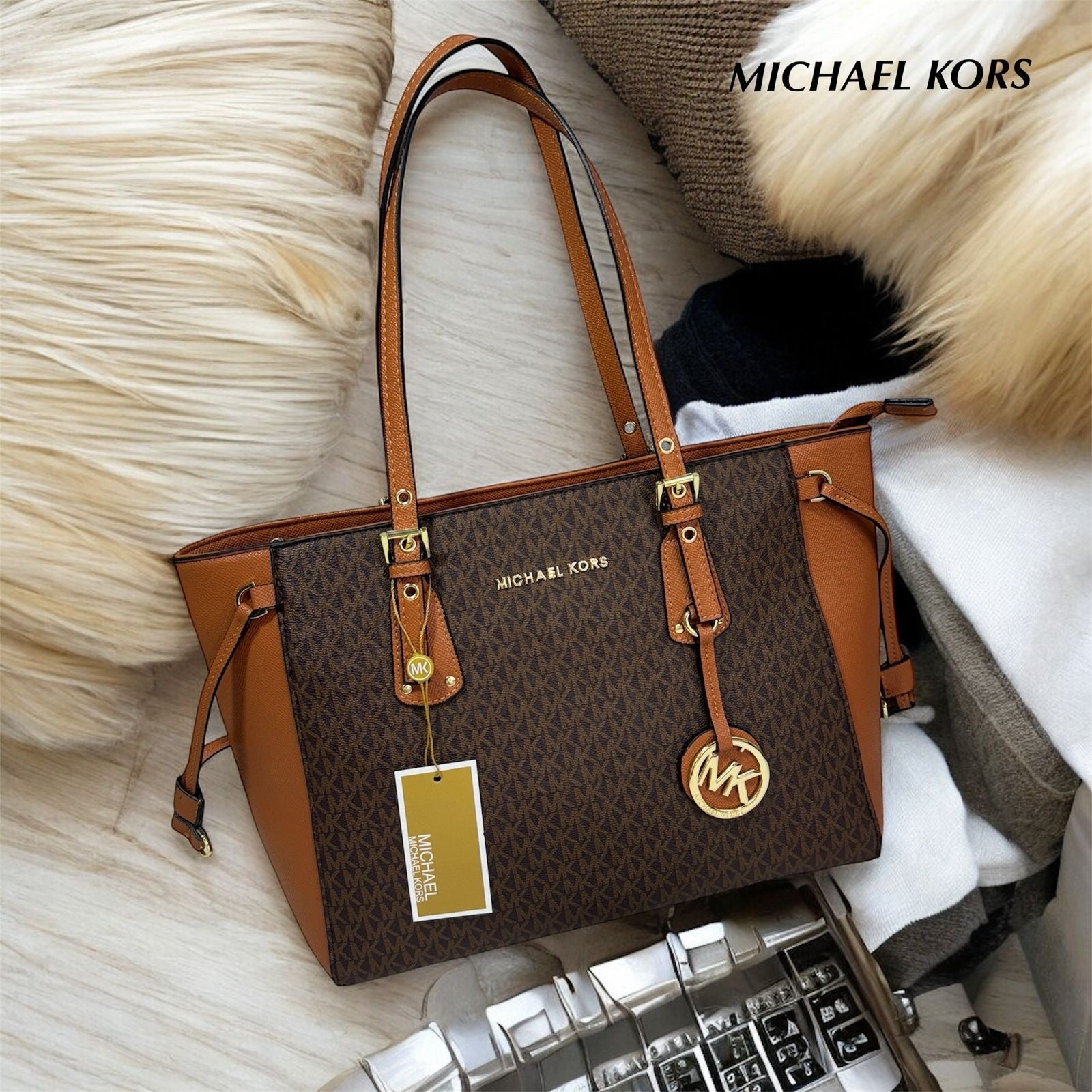 Michael Kors Voyager Tote
