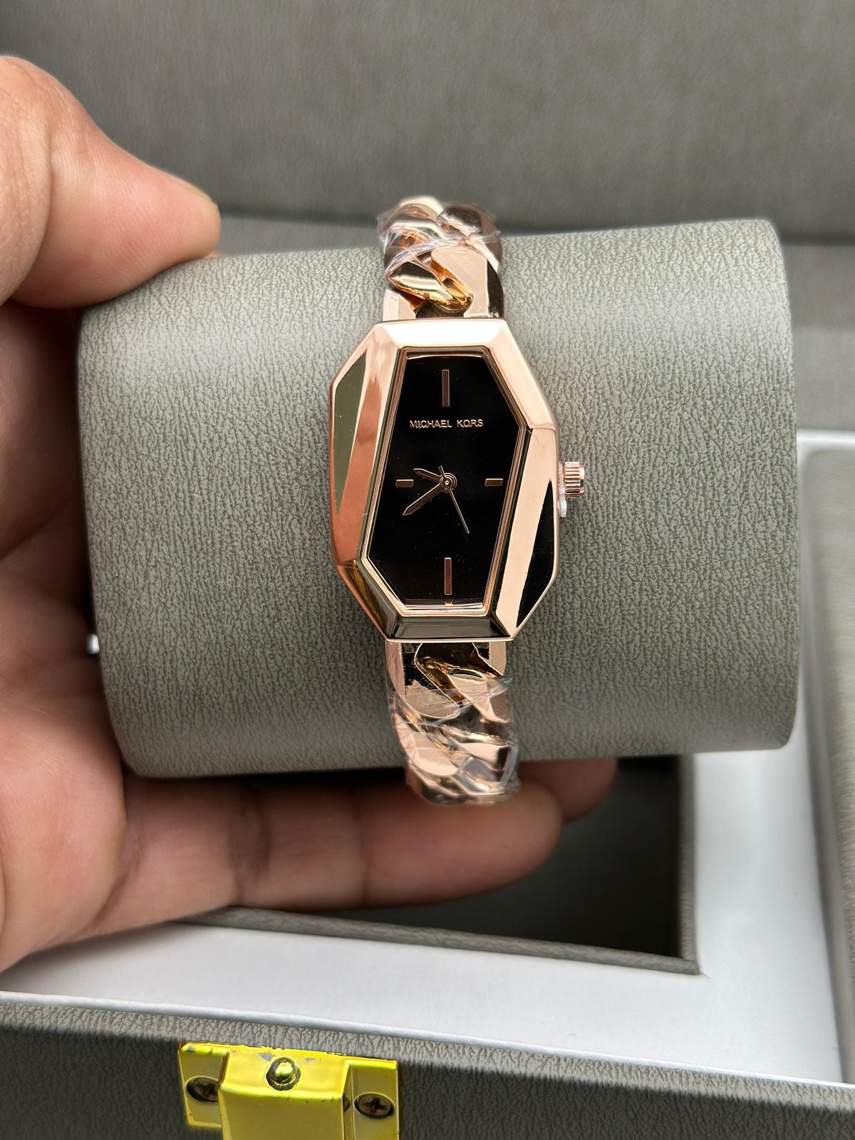 Michael Kors Chain-Link