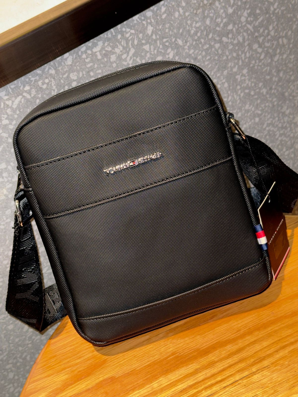 Tommy Hilfiger Crossbody Bag