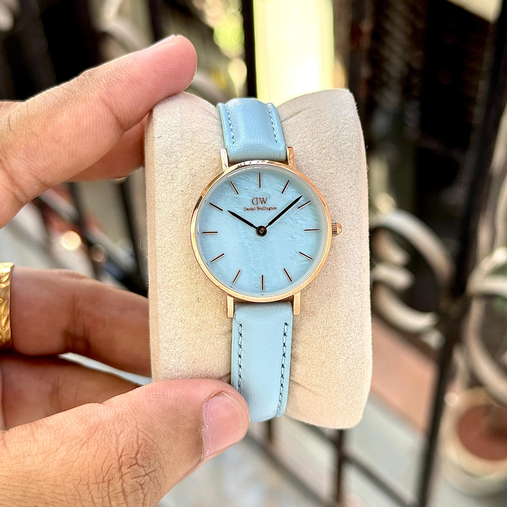 Daniel Wellington Petite Bluebell