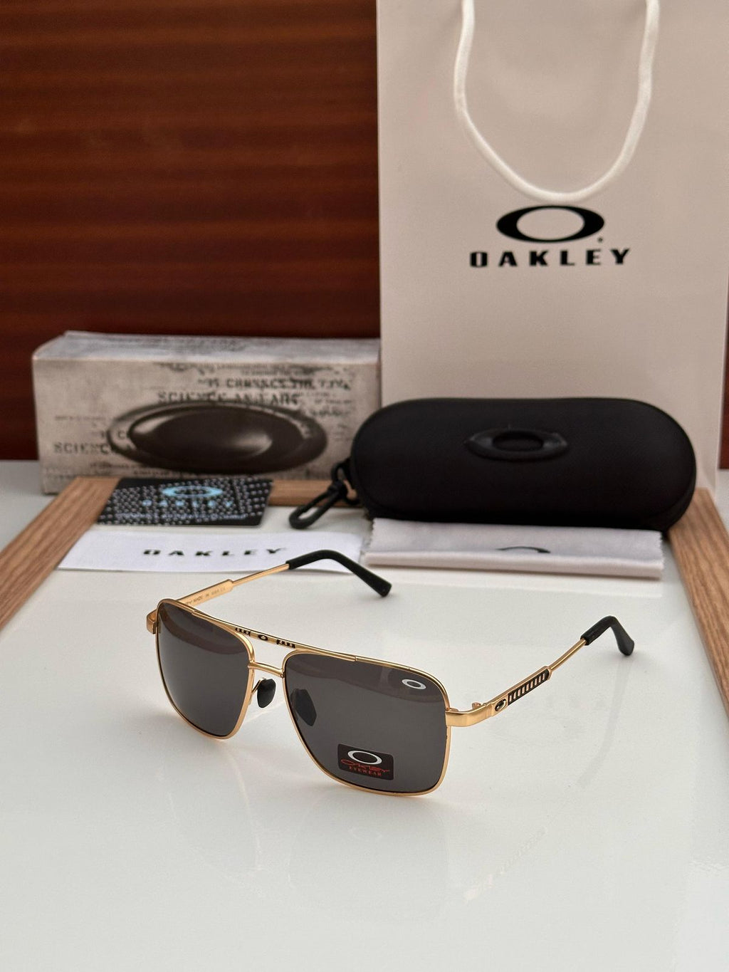 Oakley Unisex Sunglasses