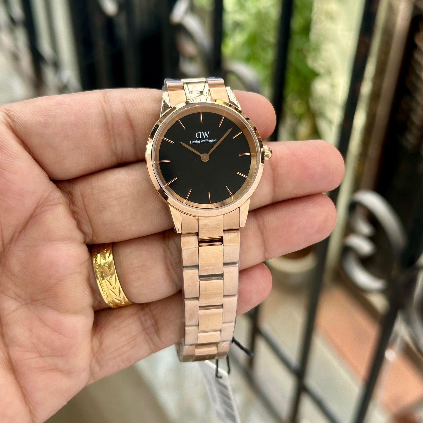 Daniel Wellington Iconic Link