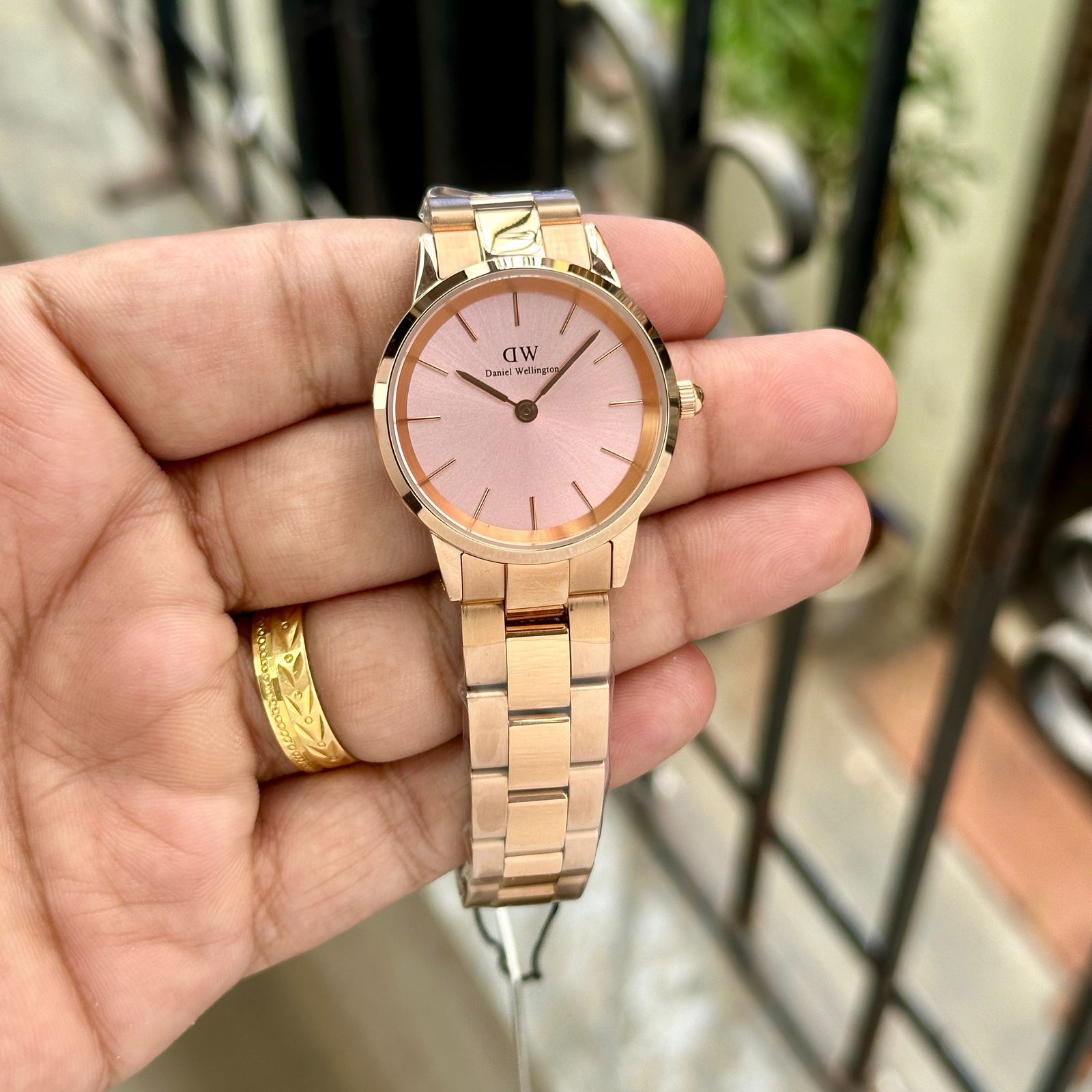 Daniel Wellington Iconic Link