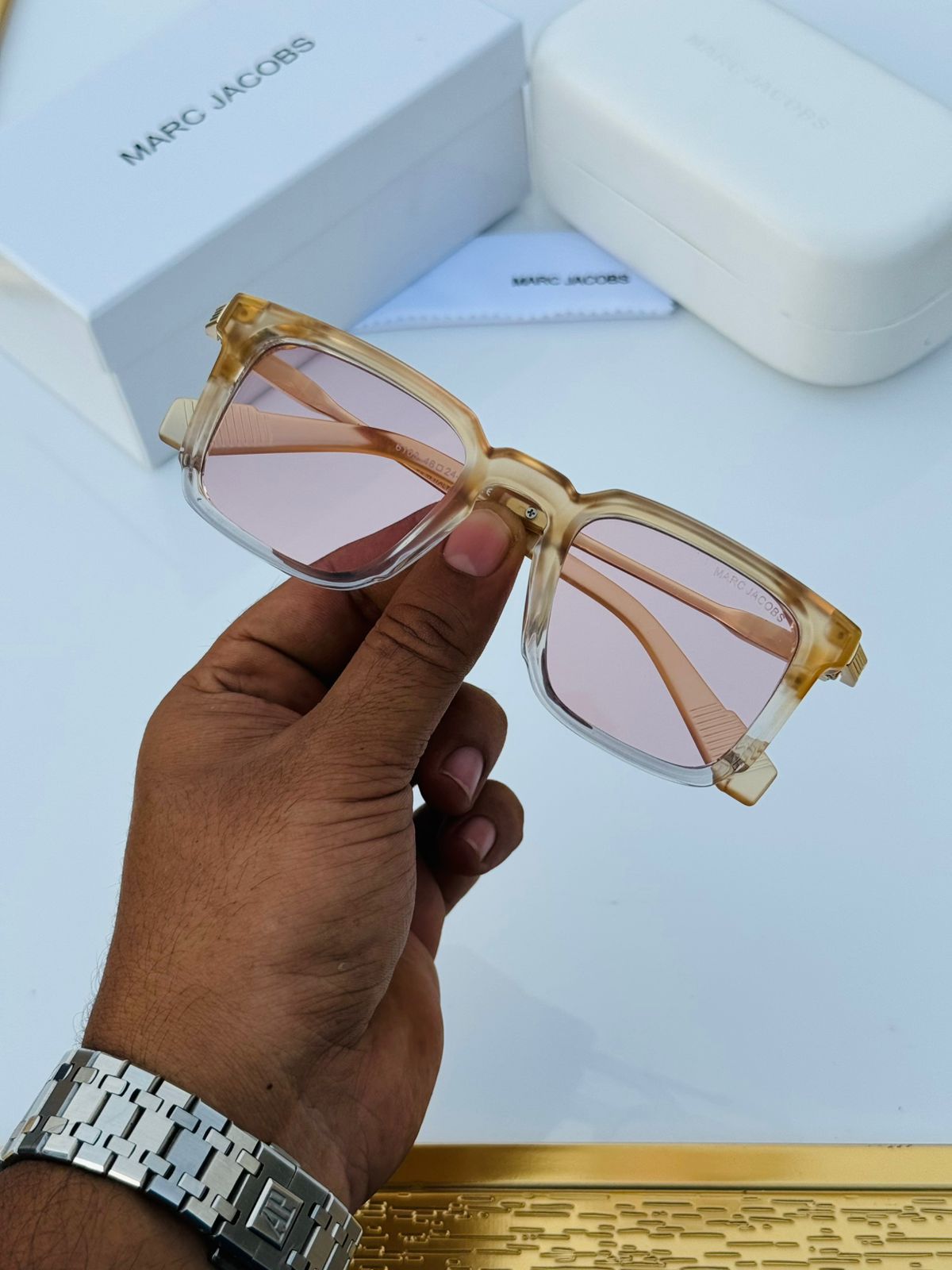 Marc Jacobs Unisex Shades