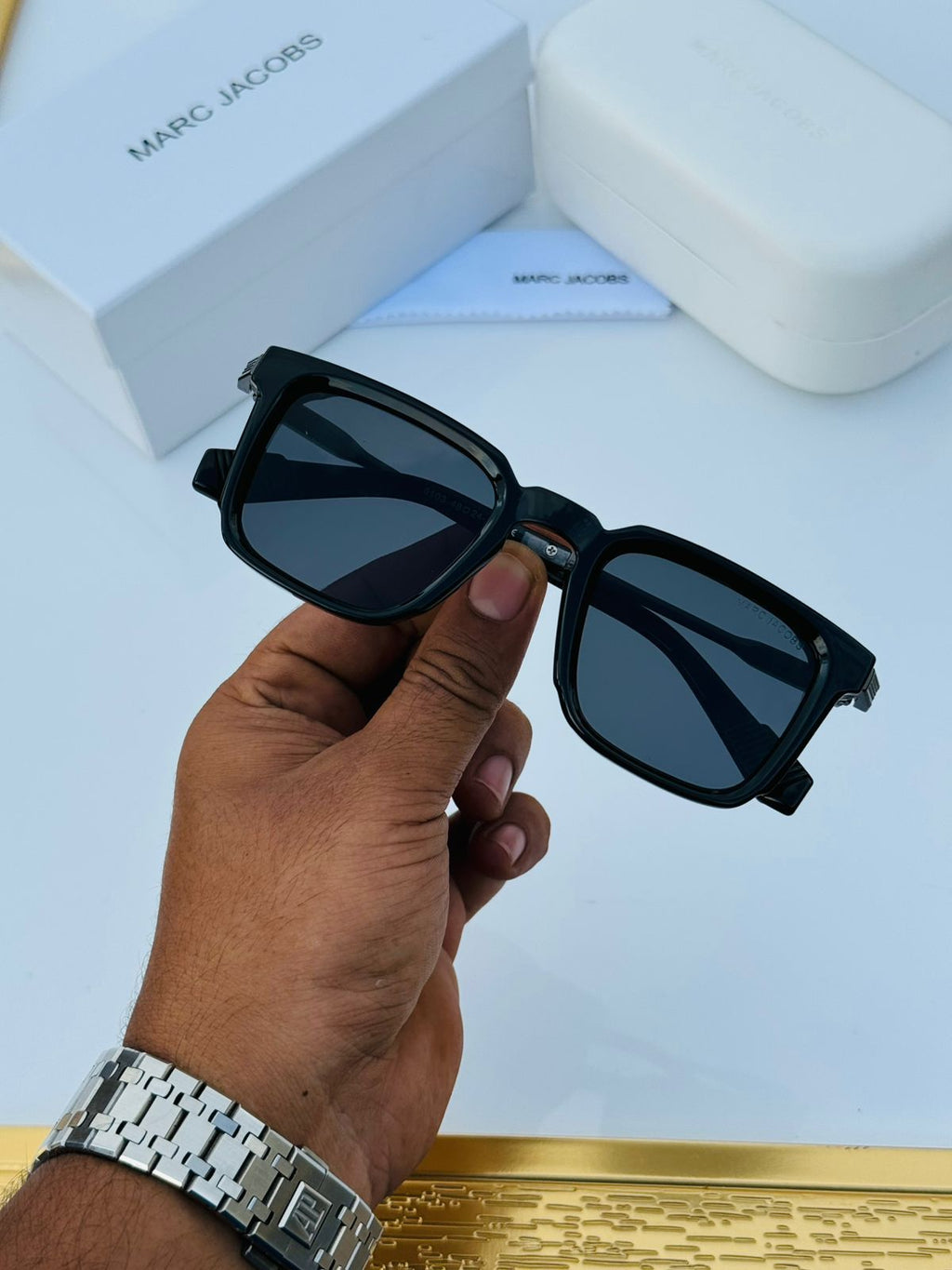 Marc Jacobs Unisex Shades