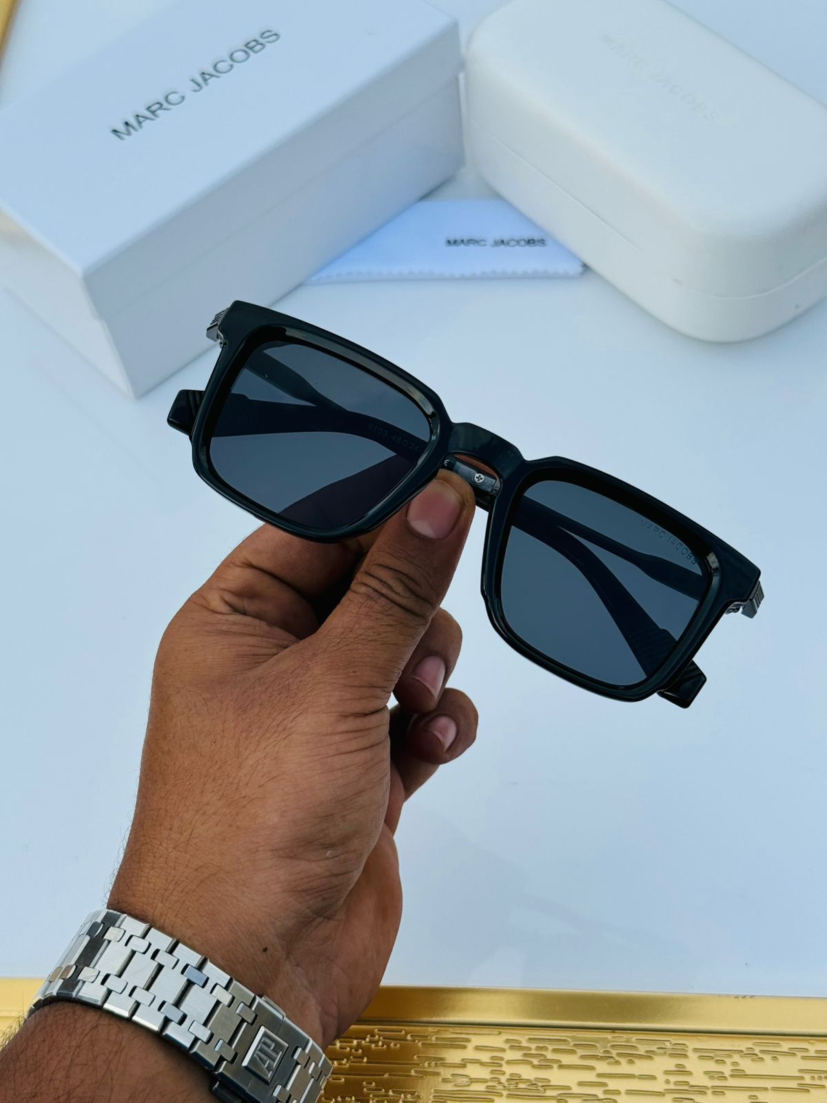 Marc Jacobs Unisex Shades