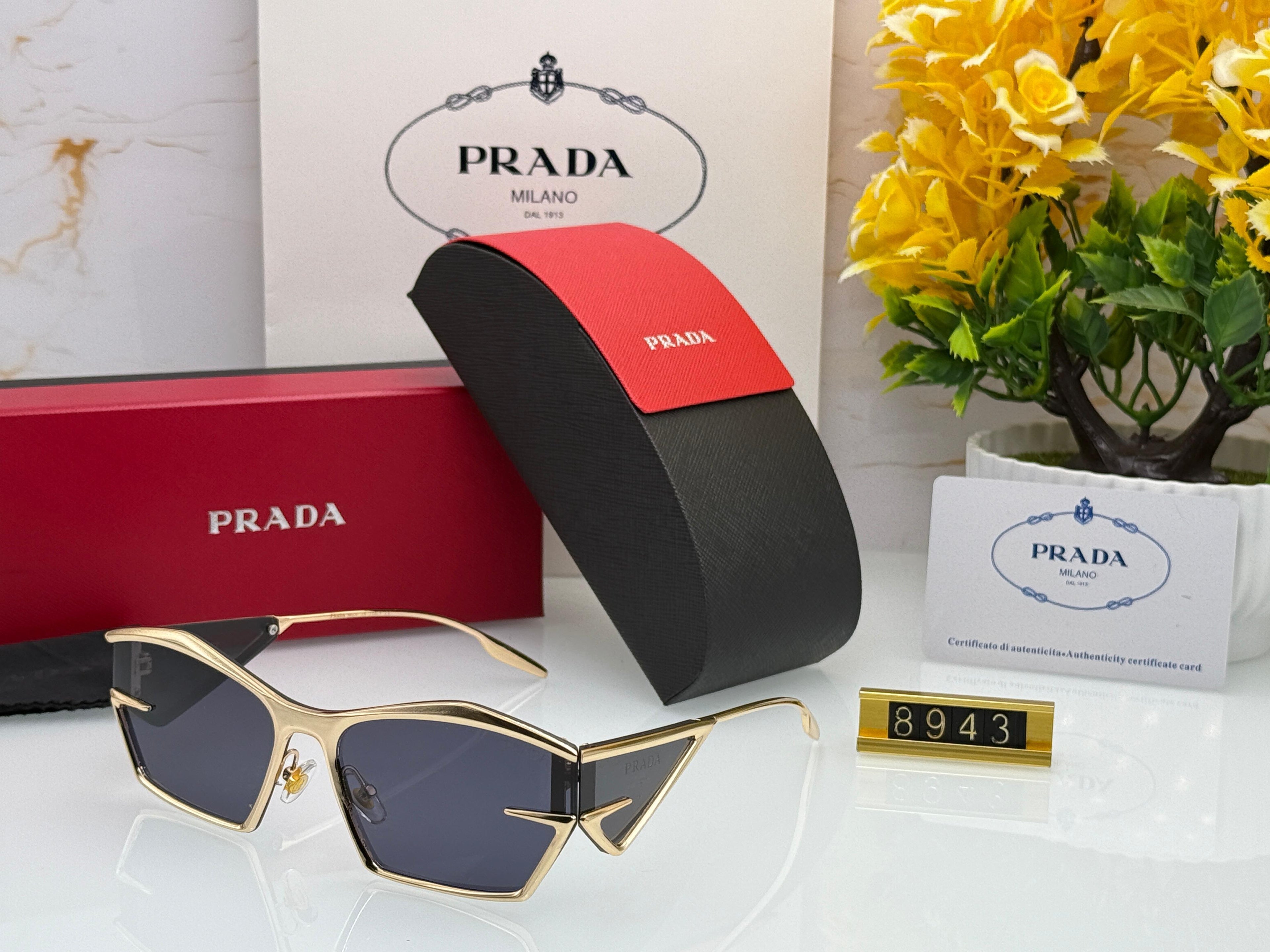 Prada UV Lens